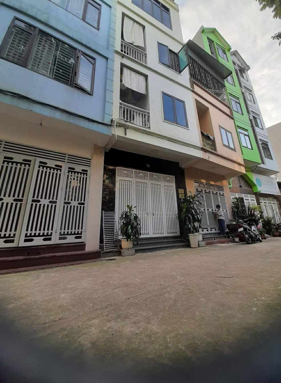 Cạnh khu Him Lam Vạn Phúc, ngã tưTố Hữu Hà Đông, dt 50m2, 5T, ô tô tránh, chỉ có 8.9 tỷ