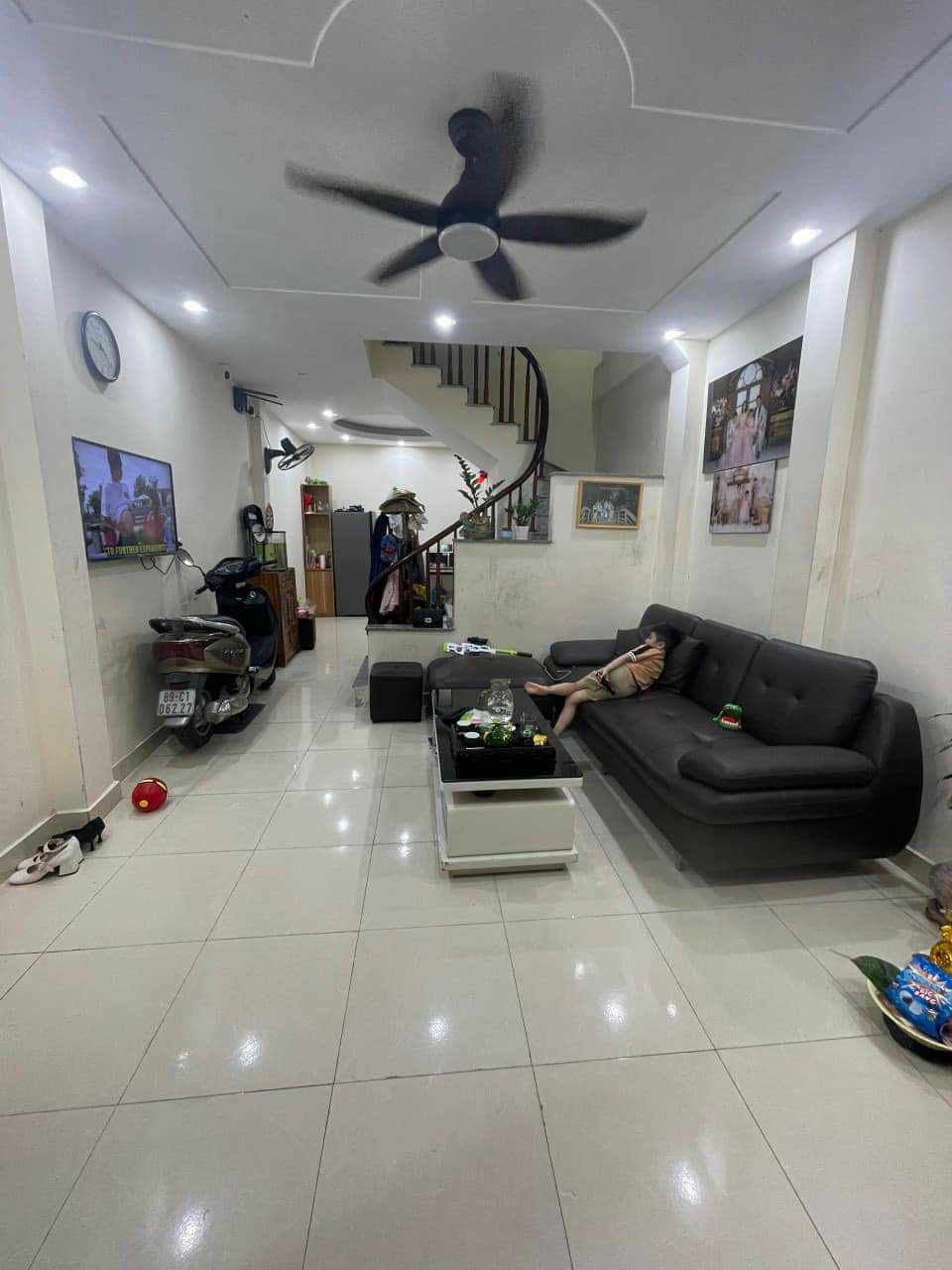 Bán nhà đường Yên Bình – Yên Nghĩa quận Hà Đông, 5 tầng, dt 40m2, chỉ 2.5 tỷ thôi