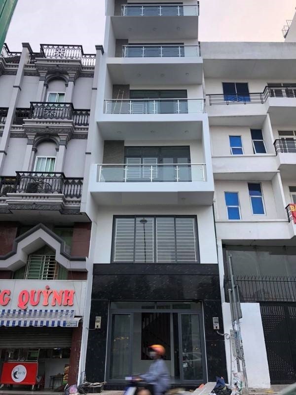 Tòa nha 6 tầng - Hẻm 8 mét Nguyễn Tri Phương, 5,6x14m, nội thất cao cấp