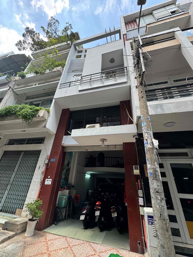 Nhà MT hẻm Lý Thường Kiệt, 4x16m, 4 phòng ngủ, full nội thất