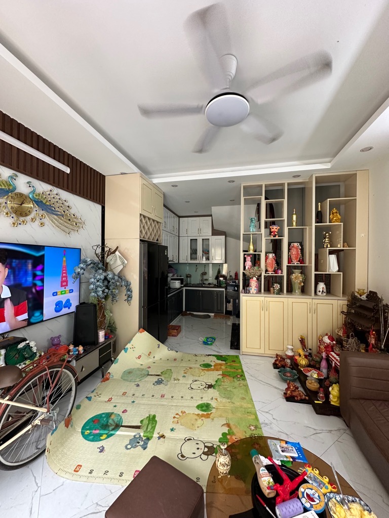 Cần Bán Gấp Nhà Bồ Đề, Long Biên 5T, 30m2, chỉ 4,5 tỷ (cam kết chuẩn)