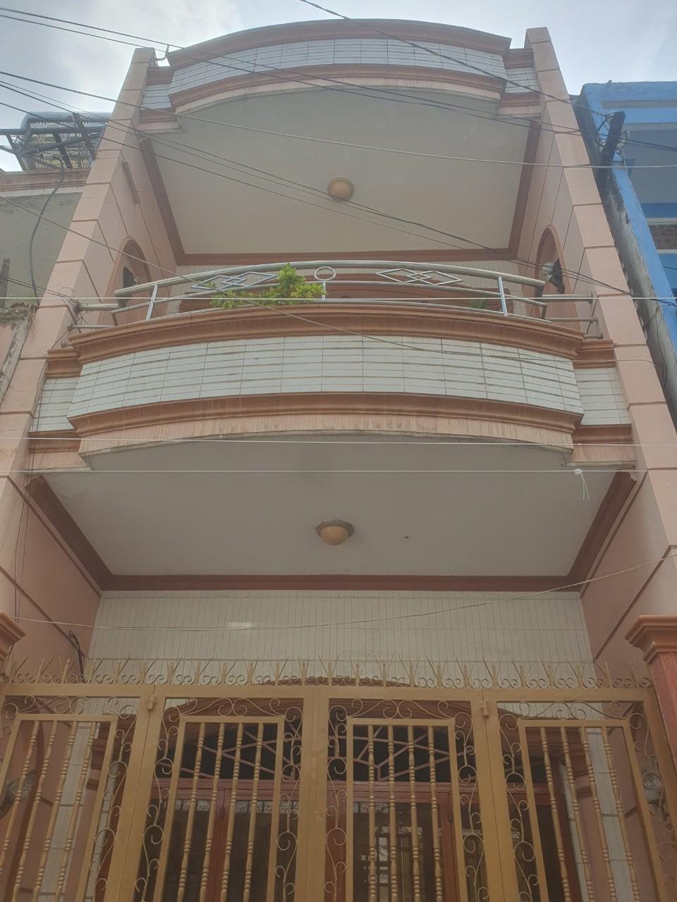 --Bán nhà hẻm 766 Cách Mạng Tháng 8, phường 5 Tân Bình, 4 x 15; 3 tầng