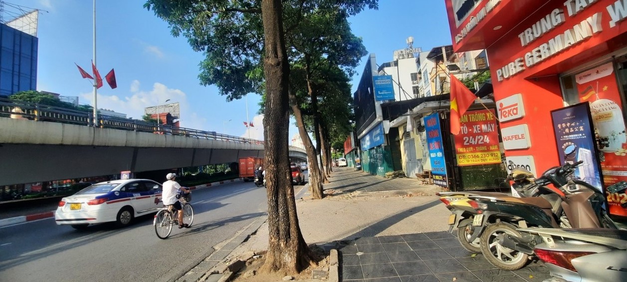 Bán nhà mặt phố Trần Duy Hưng Cầu Giấy 55m giá hơn 30 tỷ