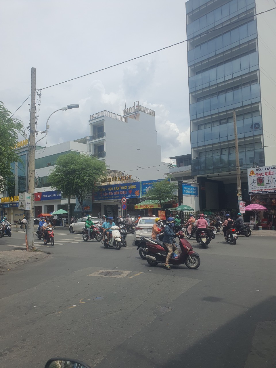 Bán nhà mặt tiền Trường Chinh, phường 13 Tân Bình; góc 3MT gần Tân Hải