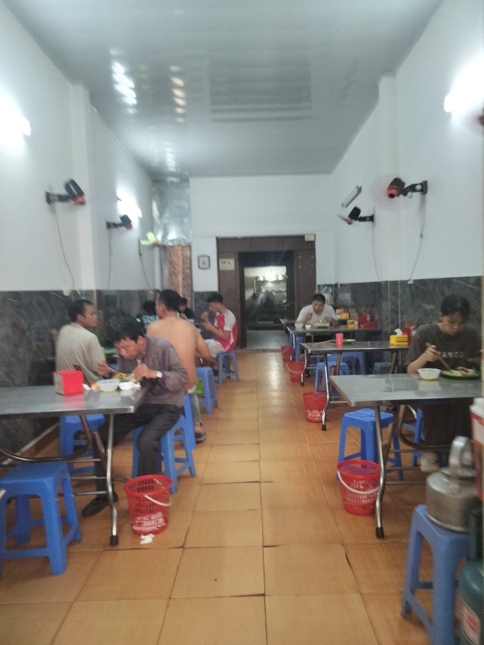 Chính chủ Sang nhượng quán cơm 308 Vũ Hữu – Thanh Xuân – Hà Nội