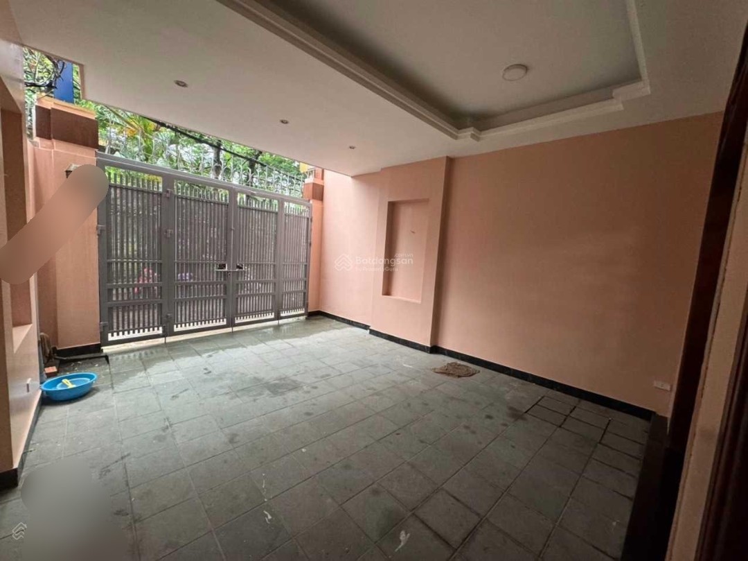 Cho thuê nhà ngõ Đường Bưởi, Ba Đình, 120m- 3,5T- MT 5m - Giá 32 triệu