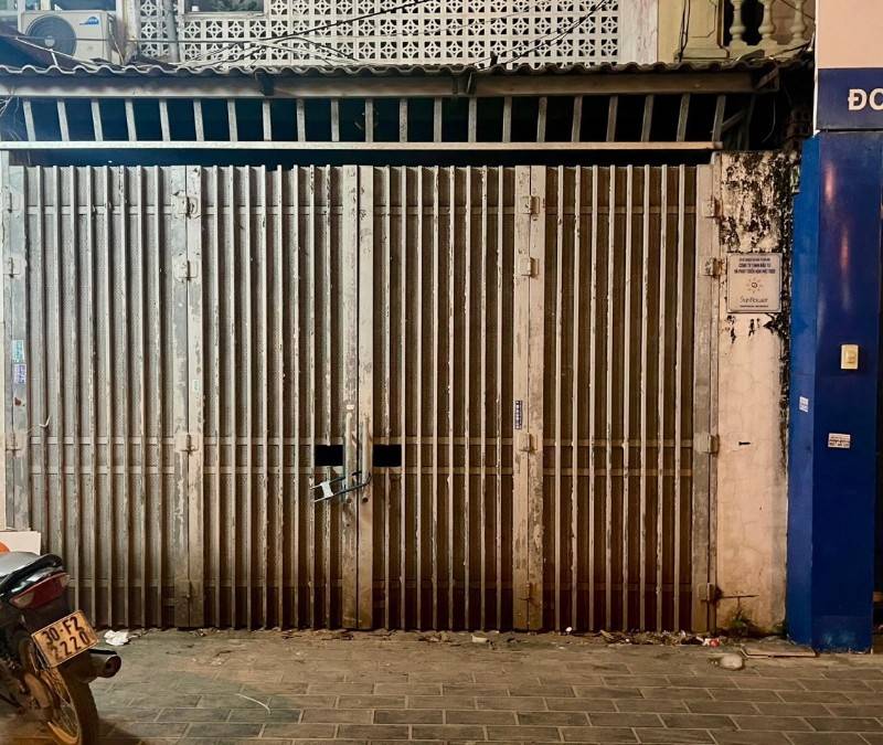 Chính chủ cần bán nhà mặt phố Khuất Duy Tiến (gần trụ sở UBND quận Thanh Xuân), thích hợp kinh doanh thương mại hoặc