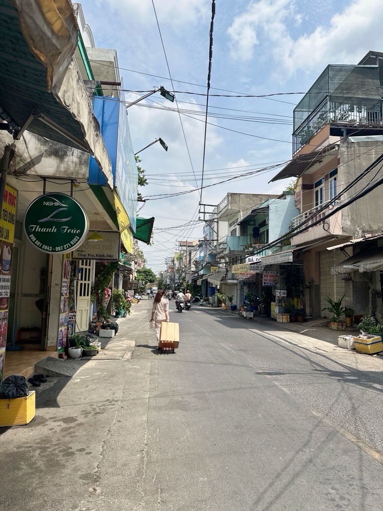 Bán nhà MT Miếu Bình Đông, Phường Bình Hưng Hoà A, Quận Bình Tân, 56m2, 4 tầng, 4 x 14 7 tỷ