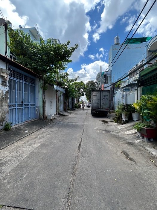 Bán nhà hẻm Văn Cao, Phú Thạnh, Tân Phú 117m2, 6.5 x 18, 4 tầng 10.7 tỷ