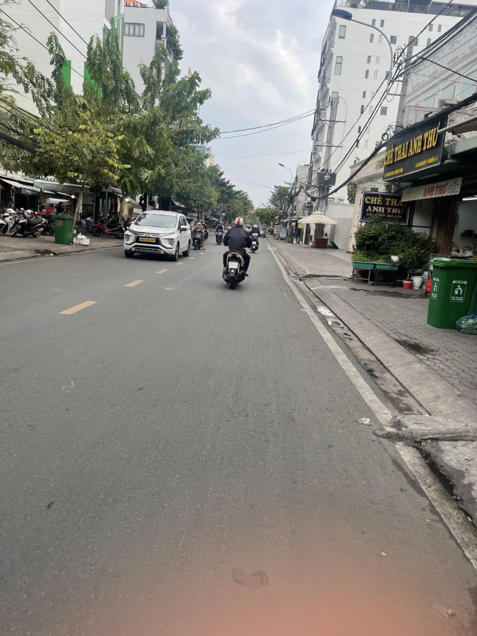 ☘️NHÀ ĐẸP 2 TẦNG. HẺM THẲNG 1 TRỤC. CÁCH 5 CĂN RA MẶT TIỀN. CHỈ NHỈNH 3 TỶ