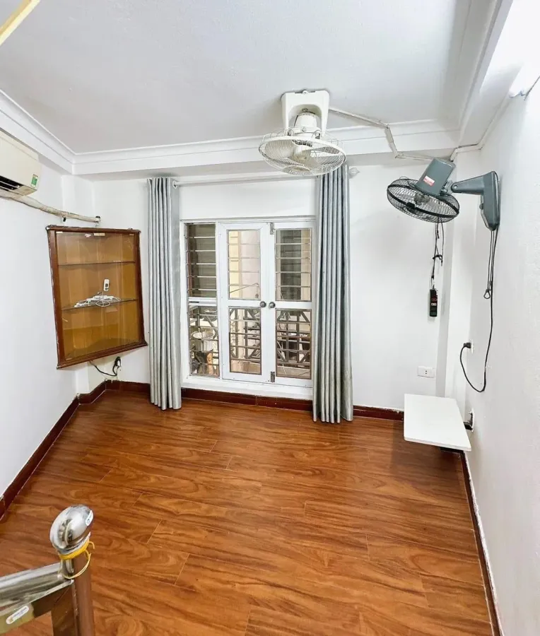 NHỈNH 2 TỶ HỘ KHẨU BA ĐÌNH-MẶT NGÕ KINH DOANH NHỎ-Ở LUÔN-12M 4T-NGUYỄN THÁI HỌC