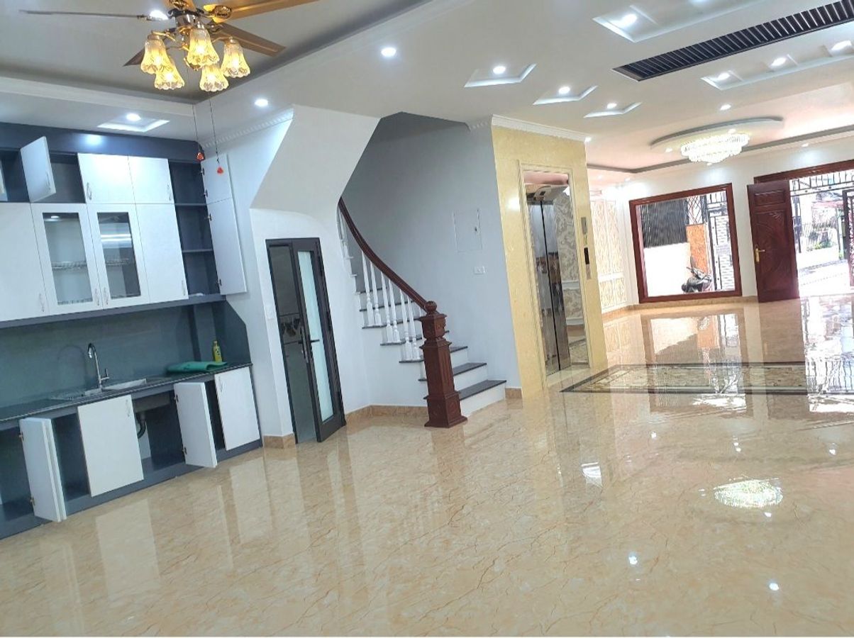 Bán nhà khu Định Công Thượng 50m2, mặt tiền 5m lô góc ô tô thang máy ngủ trong nhà hơn 9 tỷ