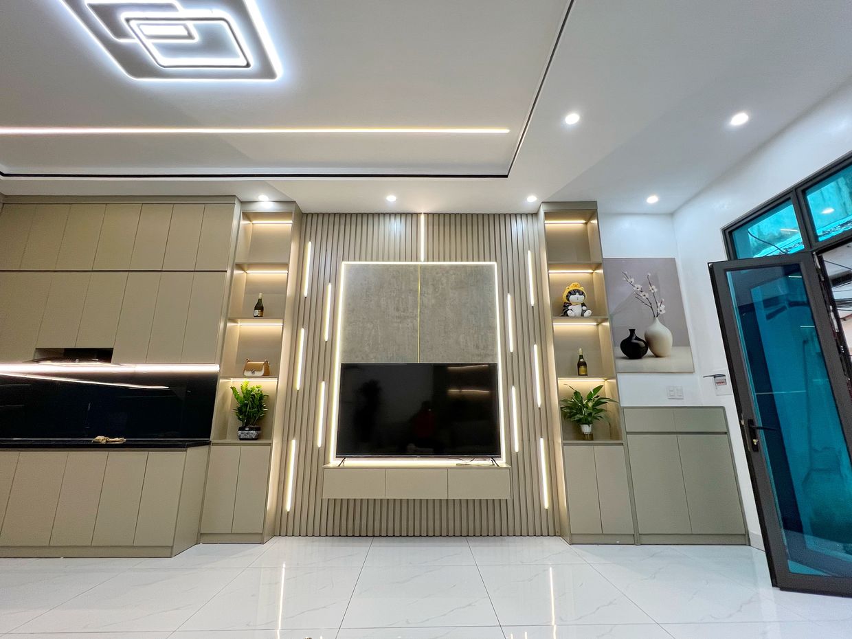 Nhà Mặt Ngõ Mặt Tiền Rộng 12m Thạch Bàn 13,7 tỷ, DT 145m² x 1 tầng, Sđcc