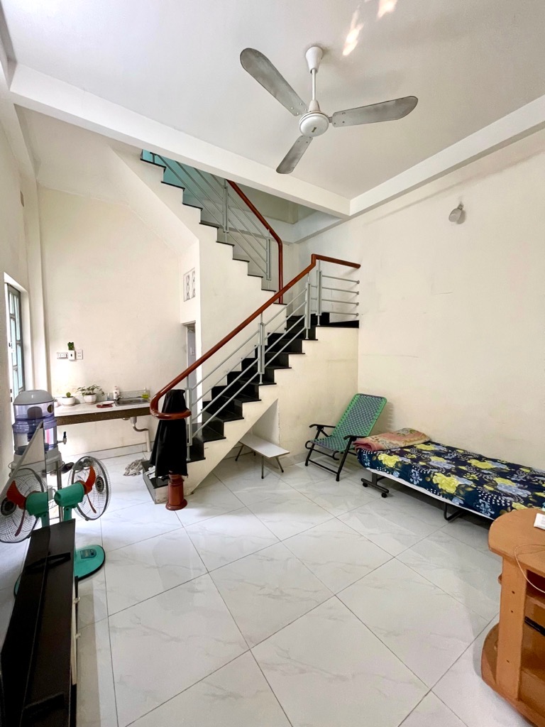 Bán nhà gần ngã tư TL10 QL1A, Bình Tân, 30m2, 3tầng, giá 1.3 tỷ