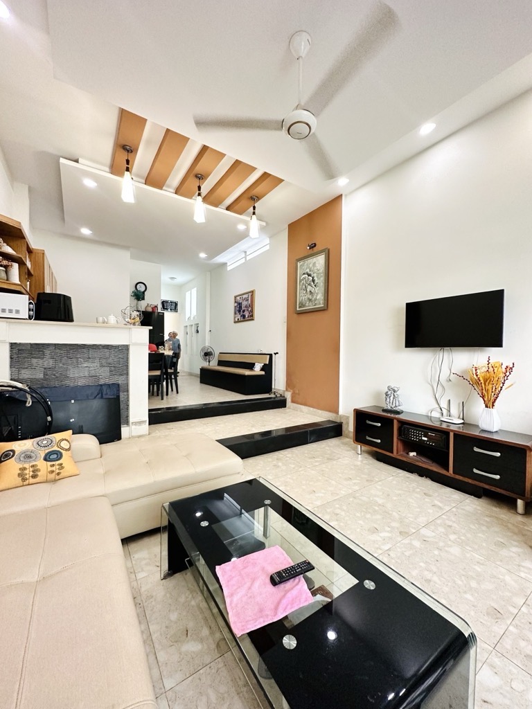 Đặng Văn Ngữ- 85M2 - 3 TẦNG BTCT - XE HƠI ĐỖ CỬA - AN NINH - Giá 9 TỶ 950