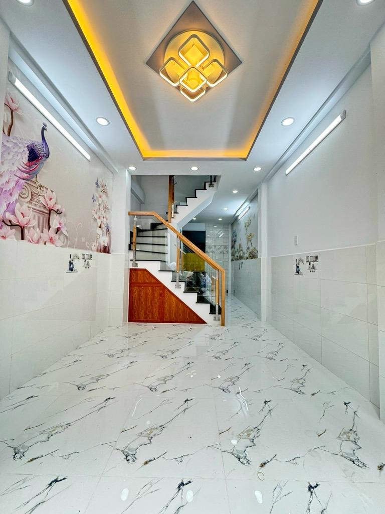 Bán nhà đẹp MT gần Mã Lò, Bình Tân, 26m2, 2tầng, Hẻm 4m thoáng, giá chưa tới 3 tỷ,