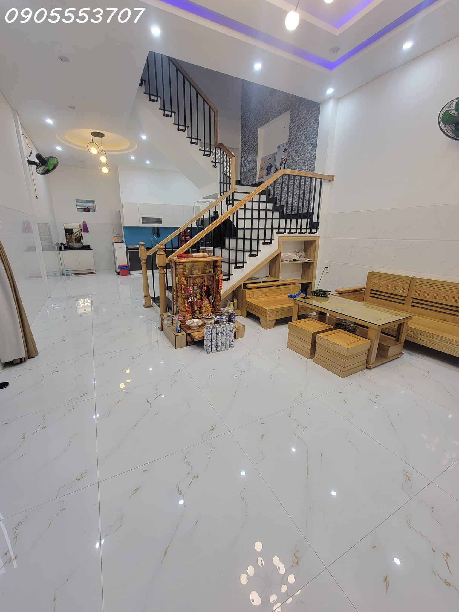 MT TÔ HIỆU, ĐÀ NẴNG - Ô TÔ ĐẬU ĐỖ TRƯỚC NHÀ - DIỆN TÍCH KHỦNG - 3 TẦNG MỚI XÂY.