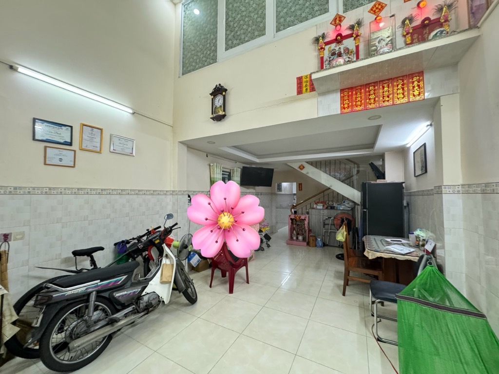 Nhà Âu Cơ Quận 11 Hẻm Ô Tô, Hẻm 7m, Rộng Rãi, Dân Trí, Nhà 55m2, 4 Tầng, 6pn, Giá Rẻ Chỉ 8.1 Tỷ