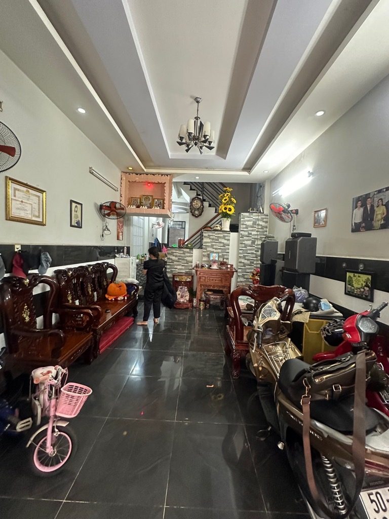 Bán Nhà Mặt Tiền Kd Đường Bến Lội, Quận Bình Tân, Nhà 3 Tầng, 56m2, Ô Tô Ngủ Nhà, Chỉ Nhỉn 2 Tỷ