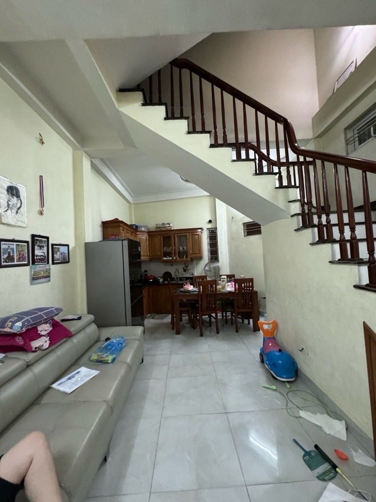 Bán GẤP Nhà 4 tầng phố Ô Cách, Việt Hưng, DT 35m, MT 4.1m, nhỉnh 3 tỷ