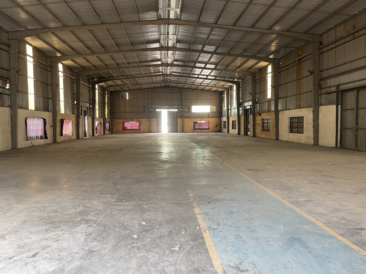 Cho thuê kho xưởng tại KCN Thanh Oai , Hà Nội. Diện tích 5000m, xưởng văn phòng khoảng 4300m, kho xưởng tiêu chuẩn