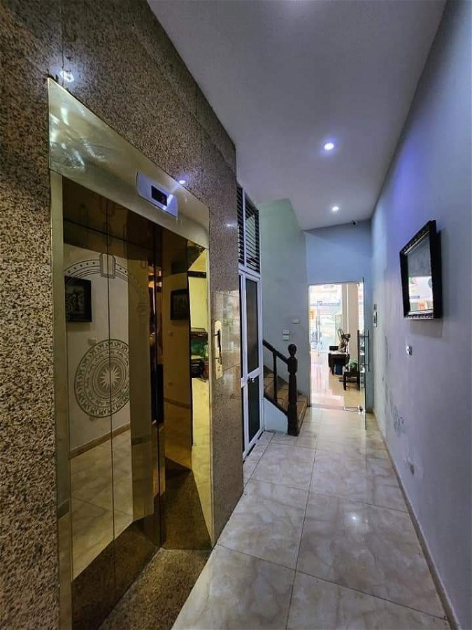 Nhà xây mới, tôi chính chủ cho thuê cả nhà, Khu Nguyễn Huy Tưởng, 120m2x 4.5T- Kinh doanh, VP - 32 Tr