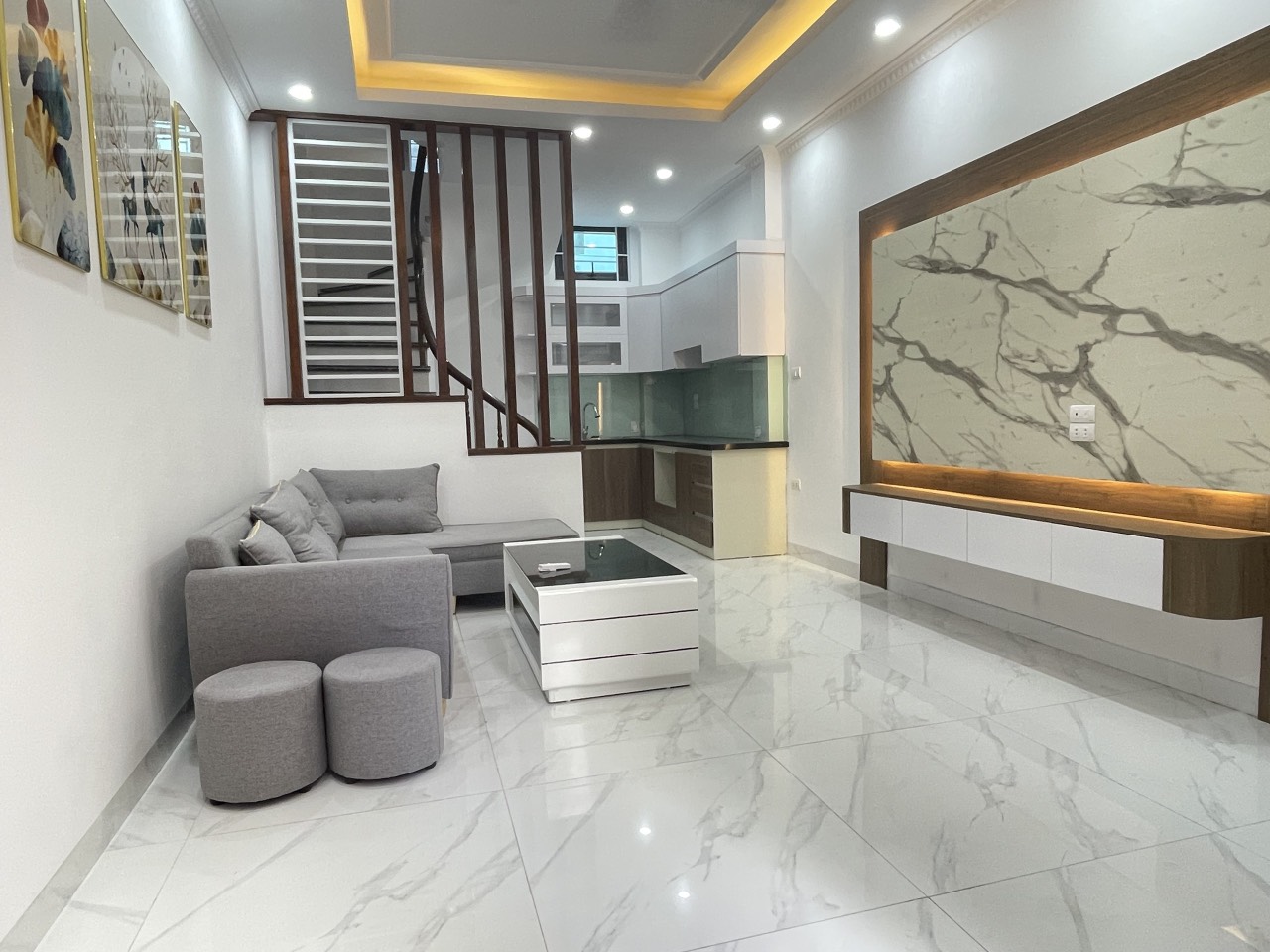 Bán nhà Thụy Khuê, Tây Hồ 35m2 xây 5 Tầng mới, cách Hồ Tây 200m giá 6.5 tỷ