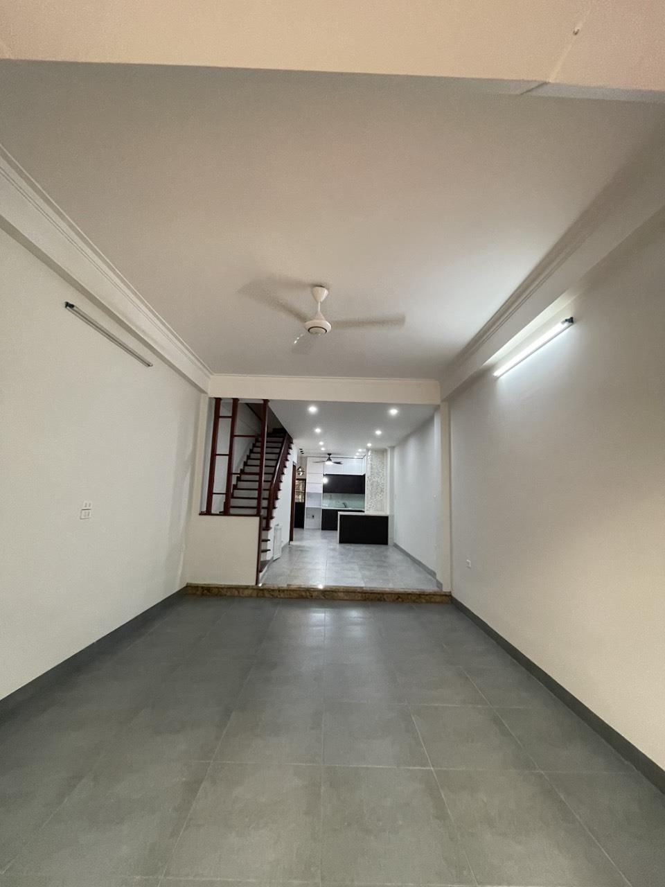 Chính chủ bán nhà phân lô 25 Bùi Huy Bích, ngay sát khu UBND quận Hoàng Mai giá 14.5 tỷ