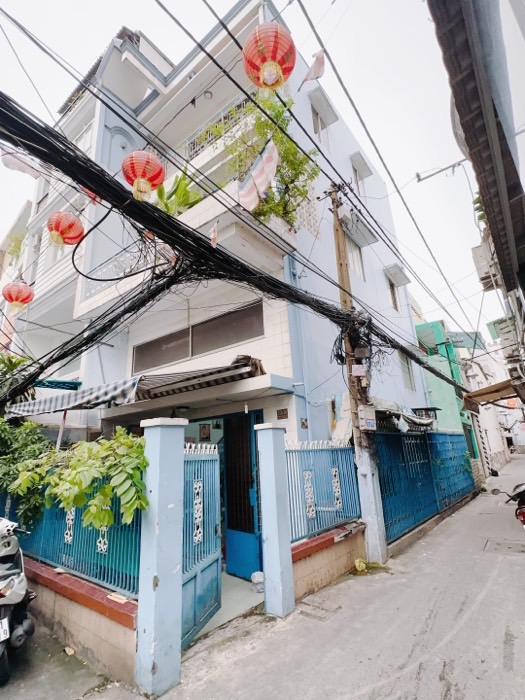 Hẻm xe tải Ngang 5.1x14.8 m đúc 4 tấm chỉ 79 triệu m Đoàn Văn Bơ Q4