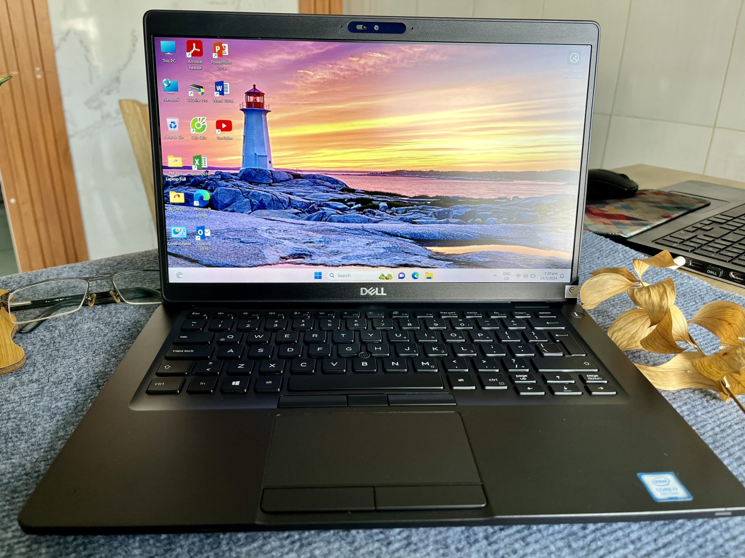 Dell Latitude 5490 i7 8650U - Ram 8G, SSD 256G, Màn Hình 14 Inch Full HD - Giá Chỉ 6.500.000 VNĐ!