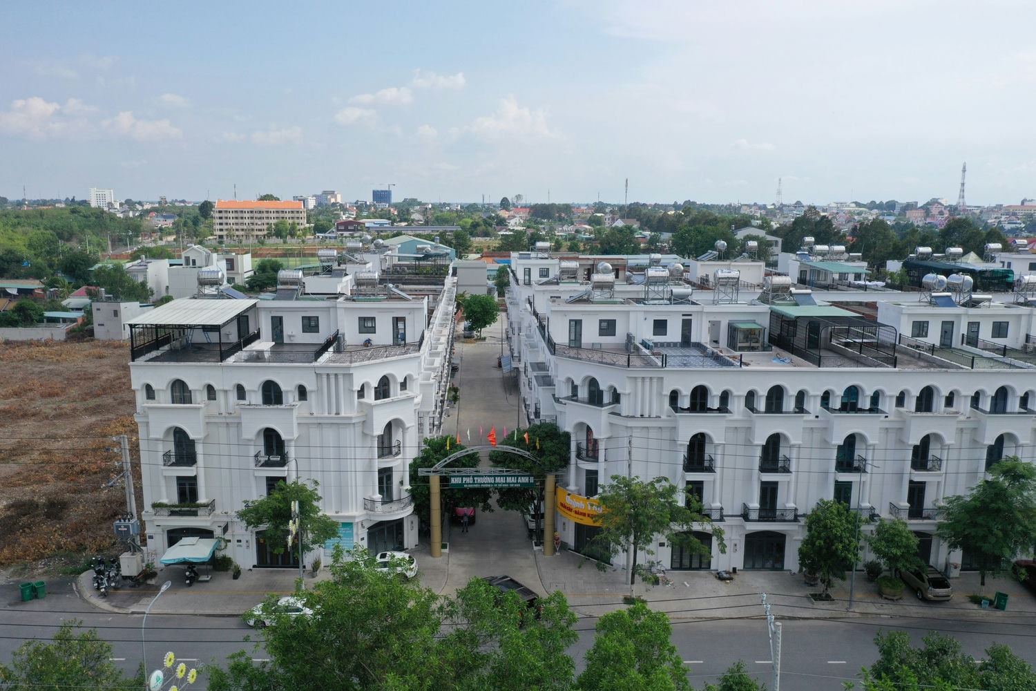 Bán Nhà Phố Ở Tây Ninh - Gần Khu Công Nghiệp, Giao Thông Thuận Lợi