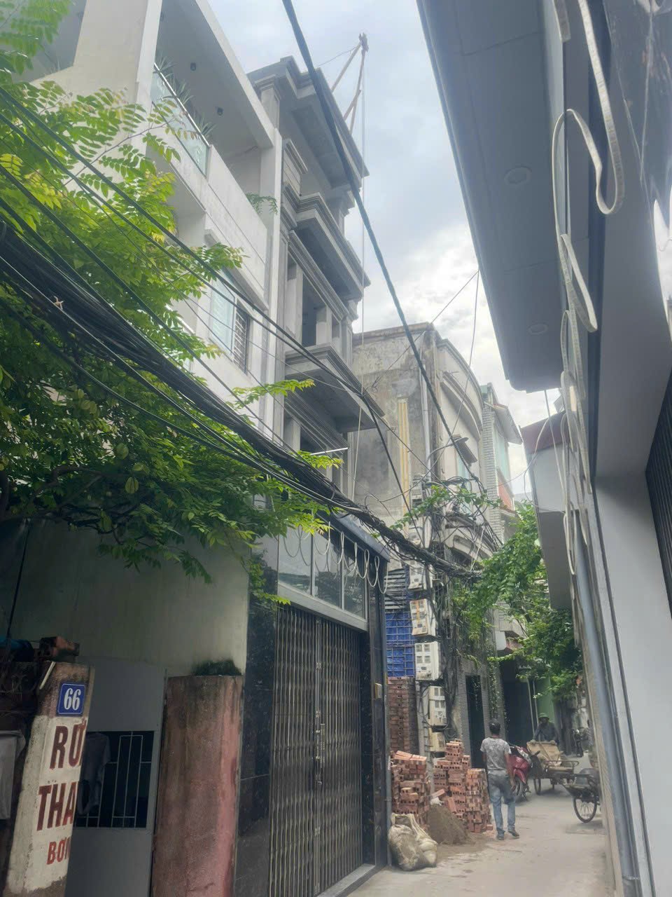 Bán nhà xây mới mặt ngõ Miếu Hai Xã, diện tích 59m 4 tầng GIÁ 3.95 tỉ độc lập, sân cổng