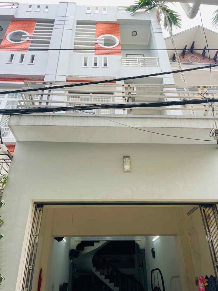 Bán nhà mặt ngõ Lạch Tray, diện tích 59m 3 tầng Sân cổng riêng, GIÁ 3.1 tỉ