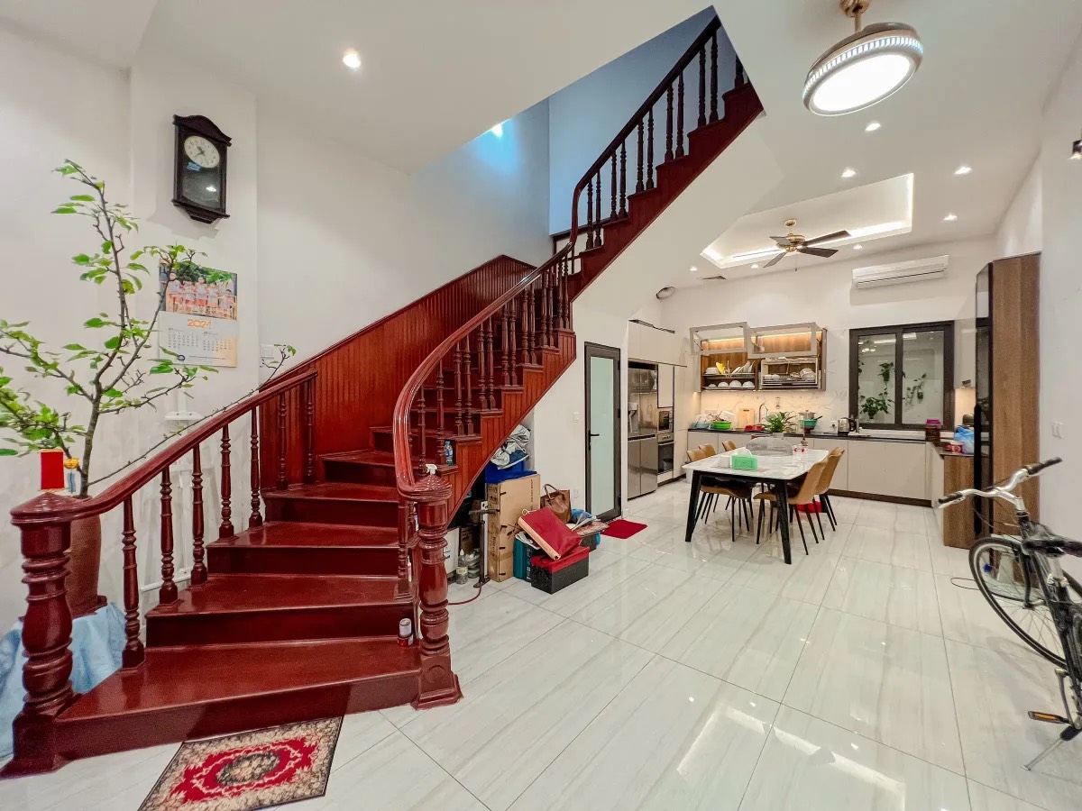 BÁN NHÀ SIÊU ĐẸP TRÂN CUNG, CẦU GIẤY, 10M Ô TÔ TRÁNH, LÔ GÓC, GIẾNG TRỜI, 70M2, 11.5 TỶ