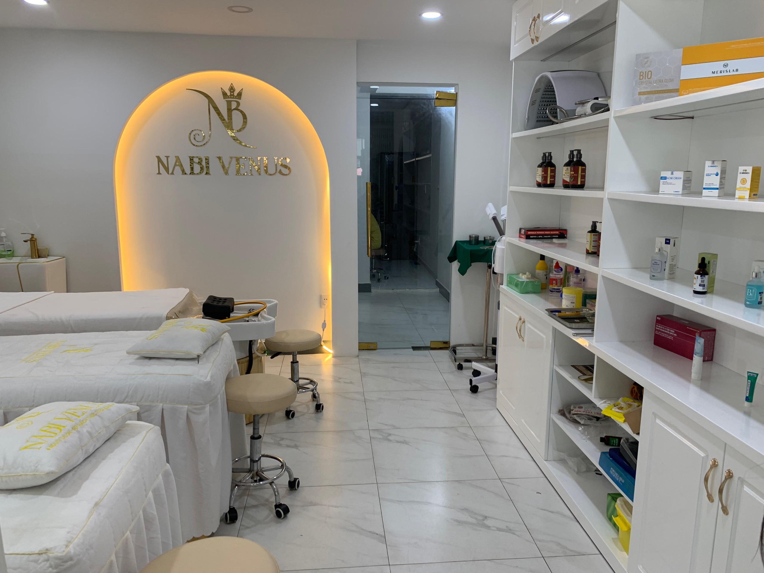 Quận 11 ! Lưu Ý : Spa Đẹp – Sang Lắm Nhượng lại lỗ chỉ 159 tr ( đầu tư gần 500 tr ) Tel : 0973171193 (