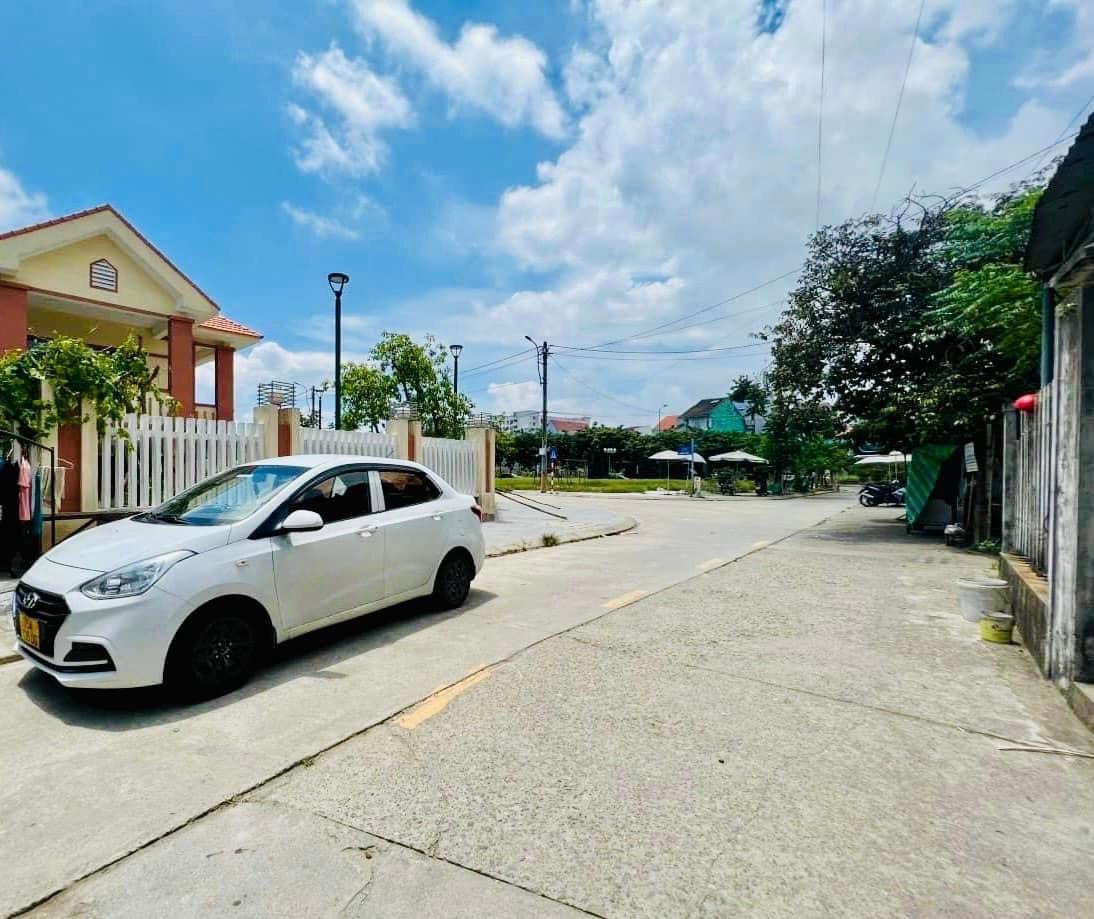 Bán đất kiệt 106 Nguyễn Lộ Trạch, Xuân Phú giá chỉ 2,0x Tỷ