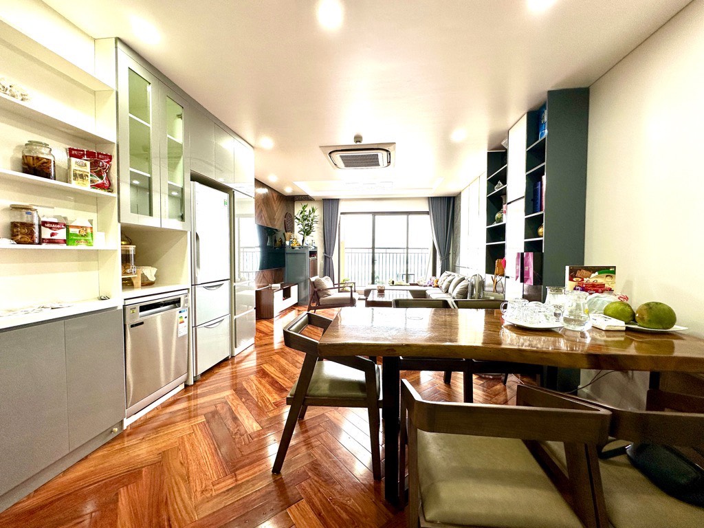 Mua bán chung cư cao cấp Tây Hồ - DT 101m2 - 5.4 tỷ.