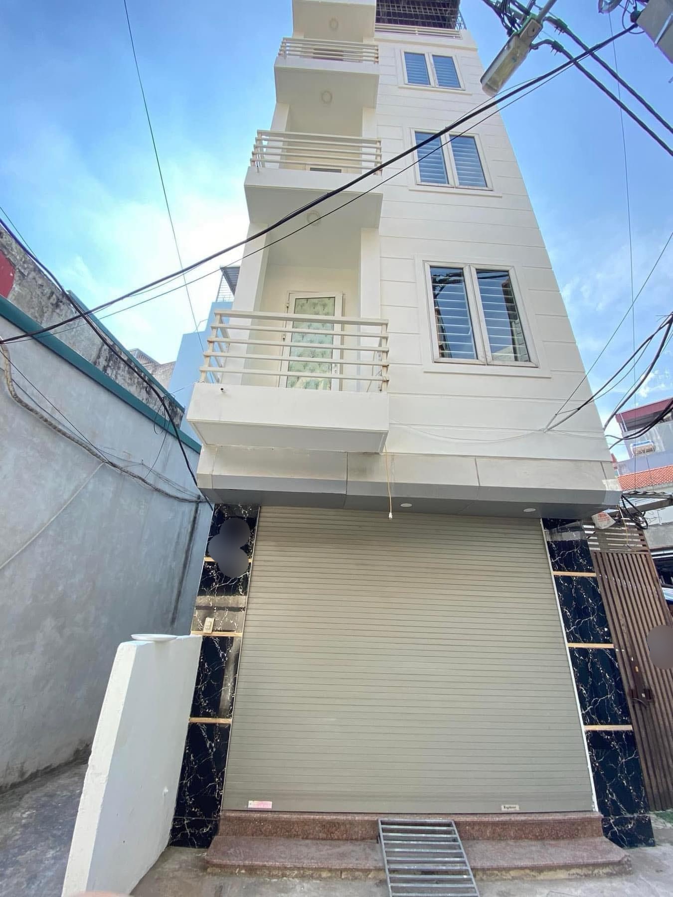 NHÀ ĐẸP LÔ GÓC XUÂN ĐỈNH,BTL, 33M*5 TẦNG, MT 4,3M, NGÕ THÔNG RỘNG 7 CHỖ ĐỖ, GIÁ 6,75 TỶ