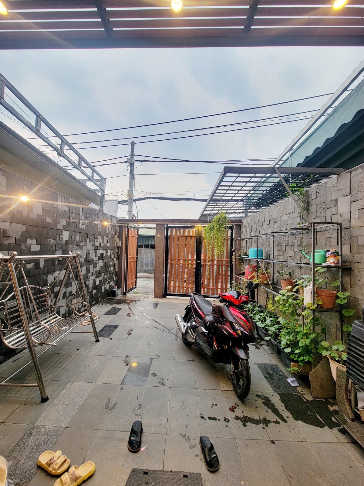 BÁN NHÀ 3 TẦNG ĐƯỜNG SỐ 11, PHƯỜNG TRƯỜNG THỌ, 4 TẦNG, 4PN, SÂN ĐẬU OTO