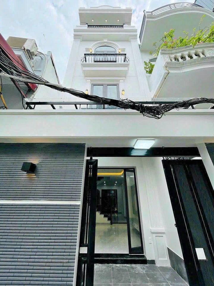 Bán nhà mới tinh, diện tích 60m 4 tầng GIÁ 3.85 tỉ sân cổng riêng tại Miếu Hai Xã gần Dư Hàng