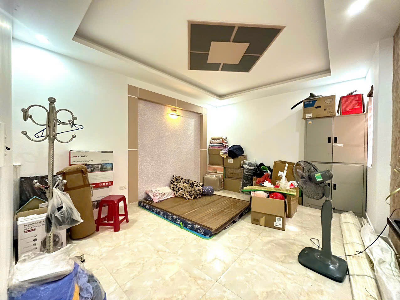 Bán nhà Thiên Lôi, diện tích 54m 4 tầng độc lập GIÁ 3.68 tỉ cực nông, gần phía AEON