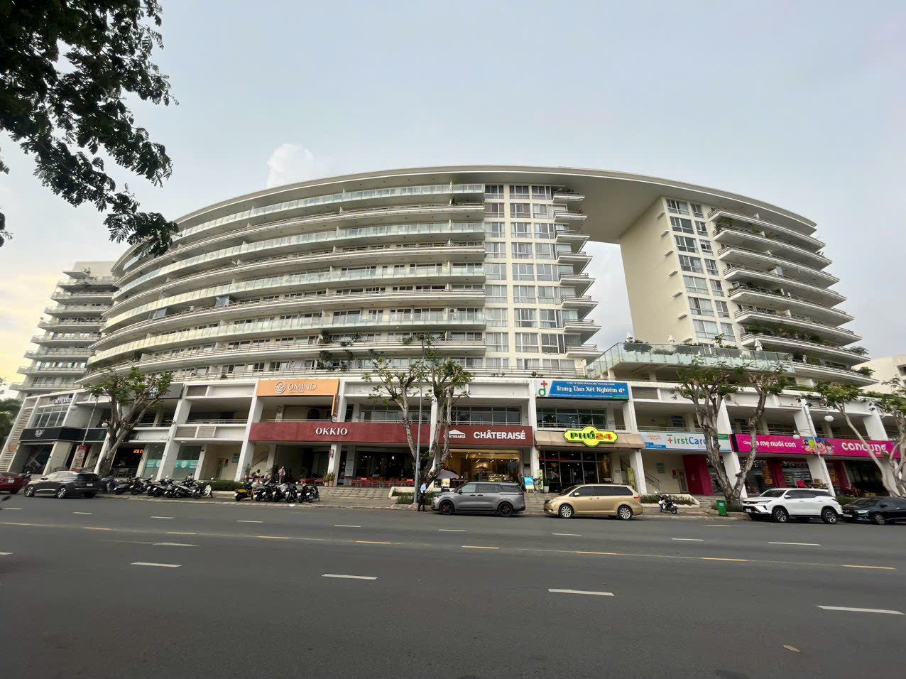 Bán Shop tầng 2 Grand View đường Nguyễn Đức Cảnh Phú Mỹ Hưng, Mở Spa, Yoga, văn phòng