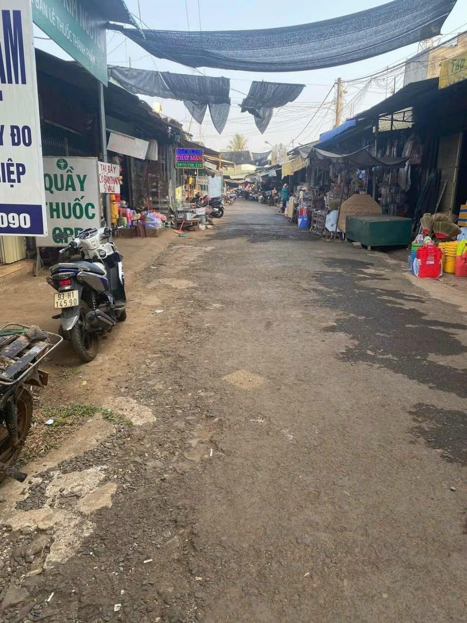 Nhà Vị Trí Đẹp - Giá Tốt - Chính Chủ Cần Bán Nhanh Nhà Lòng Chợ Xã Đăk Ơ Huyện Bù Gia Mập Bình Phước