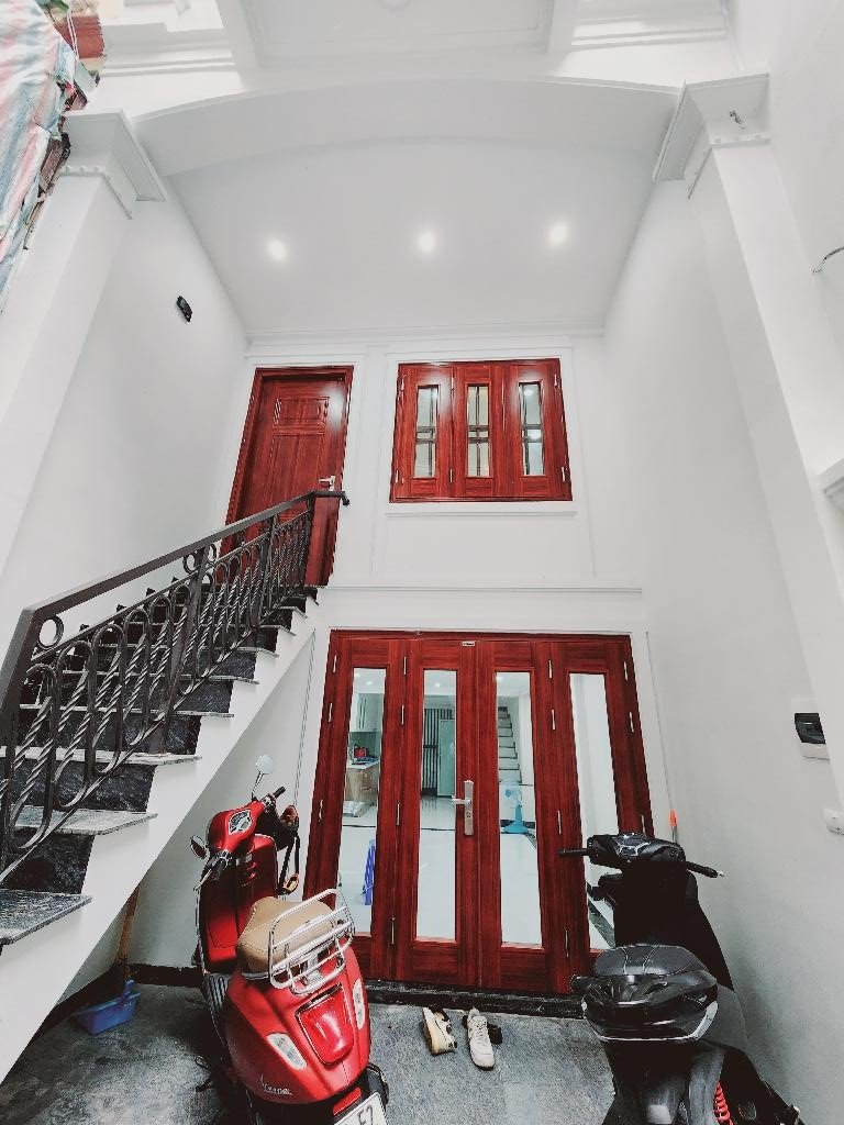 NGÕ NÔNG, GẦN PHỐ - SỔ VUÔNG - Ô TÔ CON VÀO NHÀ - NHÀ MỚI TINH