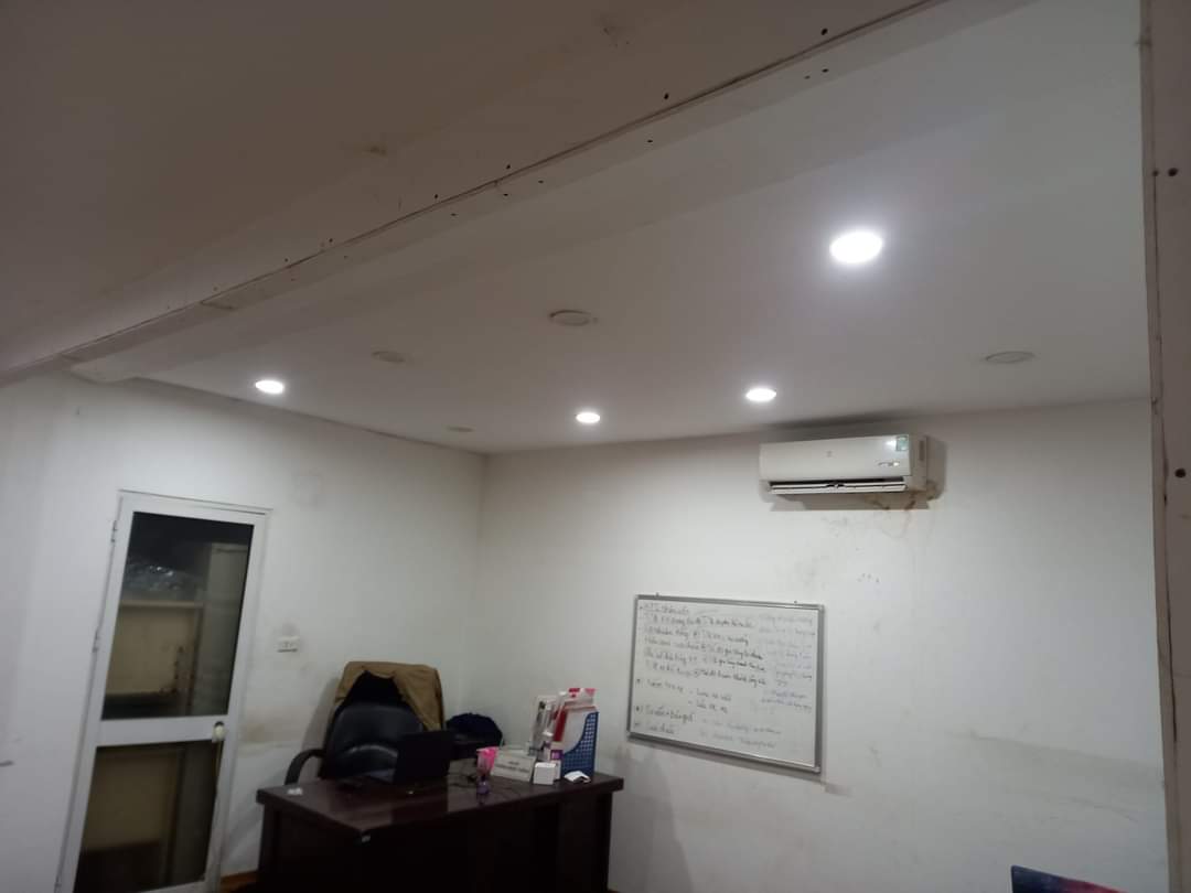 cho thuê kho xưởng tại Phúc Diễn, Nam Từ Liêm, Hà Nội. Diện tích 200m mặt tiền 7m mặt đường to giá 18 triệu