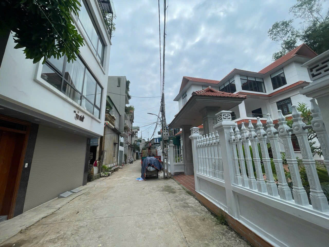 Hàng HOT bán 2 lô đất dt 45m2 phân khúc giá rẻ nhất trung tâm thị trấn chúc sơn chương mỹ