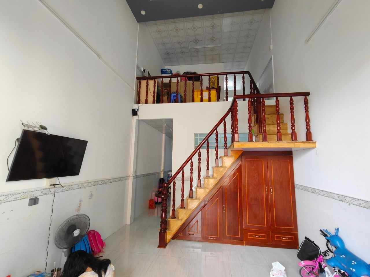 949 Nhà Chỉ : 6 triệu/ tháng( 01/07/2024 ) Cho thuê nhà trệt lửng Full Nội Thất. hẻm sau lưng Đa Khoa Trung Ương,