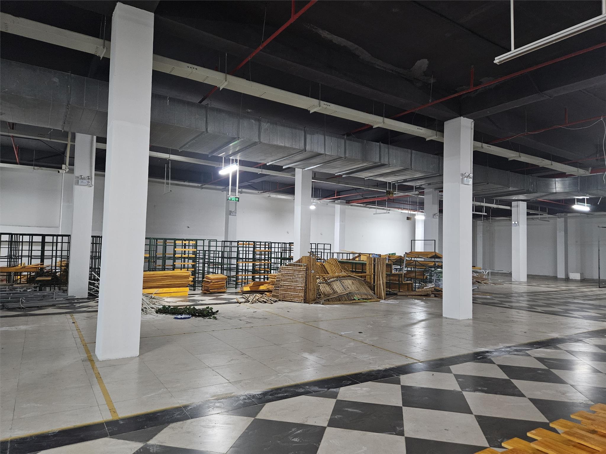 CẦN BÁN NHANH KIOT Chợ trung tâm Thành Phố Việt Trì tại Phường Minh Nông