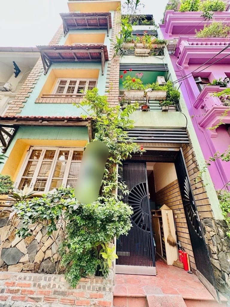 NHÀ ĐẸP PHÂN LÔ Ô TÔ TRÁNH TRẦN QUỐC HOÀN,CG, 50M*5 TẦNG, MT 5,6M, NGÕ THÔNG,GIÁ 14,2 TỶ