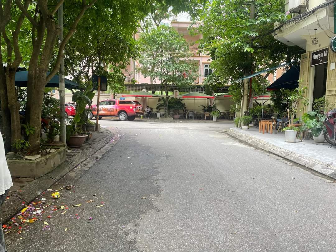80m2